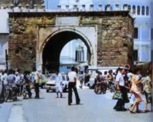 我国与突尼斯建立外交关系（历史上的今天。中國）