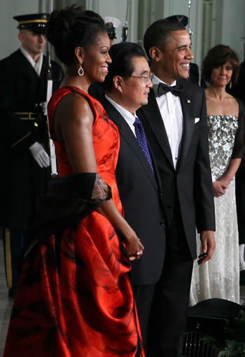 中国国家主席胡锦涛访美 中美关系需要平稳