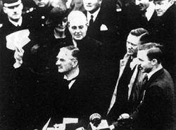 美国和意大利签定 『君子协定』（TodayinHistory.cn）