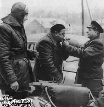 世界上第一台醉酒呼吸分析仪首次在瑞典投入使用（歷史上的今天.中国）