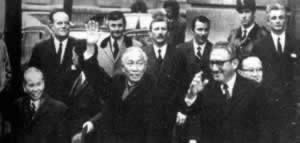 越美签定关于越南问题的巴黎协定（历史上的今天。中國）