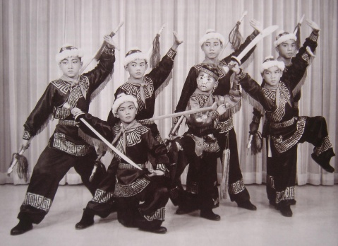 香港影星洪金宝出生