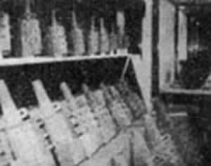 我国战国时期的大型编钟复制成功（历史上的今天。中国）