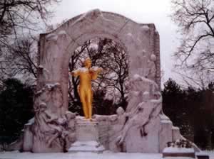 奥地利作曲家小约翰·施特劳斯诞辰(转自：todayonhistory.com)