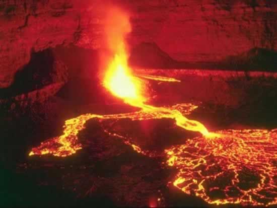 日本御岳山火山突然爆发