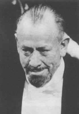 美国小说家约翰·斯坦倍克去(历史上的今天。中國)