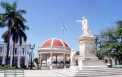 我国与古巴建立外交关系