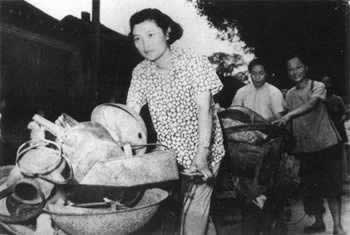 中共中央提出“全国大跃进”的口号（历史上的今天。中國）