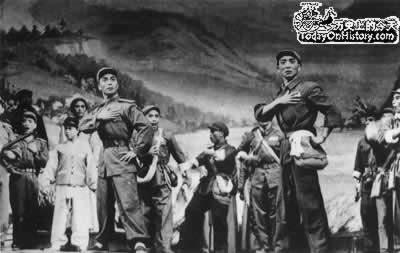 现代京剧《红灯记》等被树为革命样板戏（历史上的今天。中國）