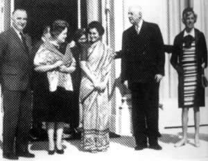 法国总统乔治·蓬皮杜逝世(TodayinHistory.cn)