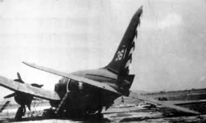 人民解放军突破千里江防 毛泽东赋诗追穷寇