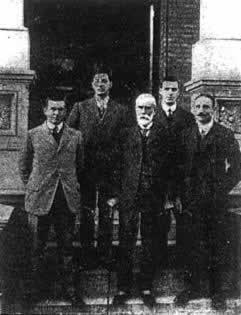 袁世凯与五国银行团签订善后大借款(TodayinHistory.cn)