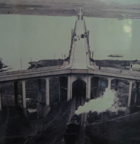 钱塘江大桥动工(TodayOnHistory.COM)