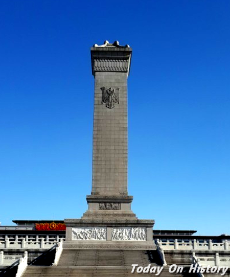 ​人民英雄纪念碑