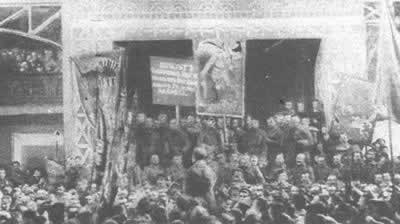 苏维埃举行第一次会议(Todayonhistory.com)