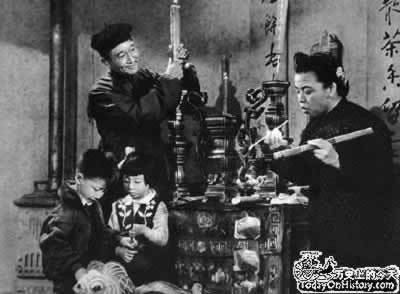 赵丹主演的影片剧照