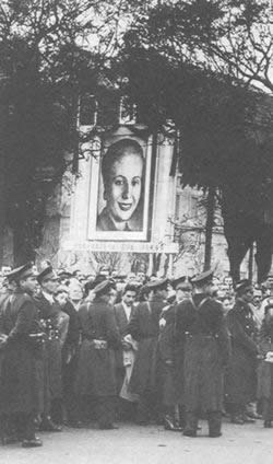 伊娃·庇隆去世，阿根廷为她哀悼