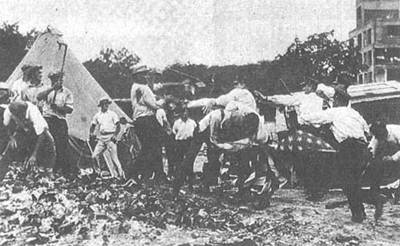 联邦军队把老兵大军赶出华盛顿城(TodayOnHistory.COM)