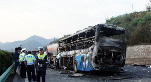 陕西延安发生特大交通事故 致36人死亡