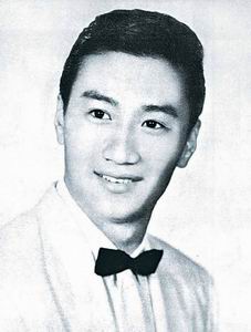 著名香港演员谢贤出生(Todayonhistory.com)