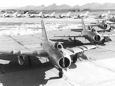 中国成功试制新型喷气式飞机